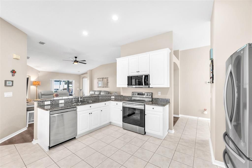 For Sale: $469,900 (4 beds, 2 baths, 1813 Square Feet)