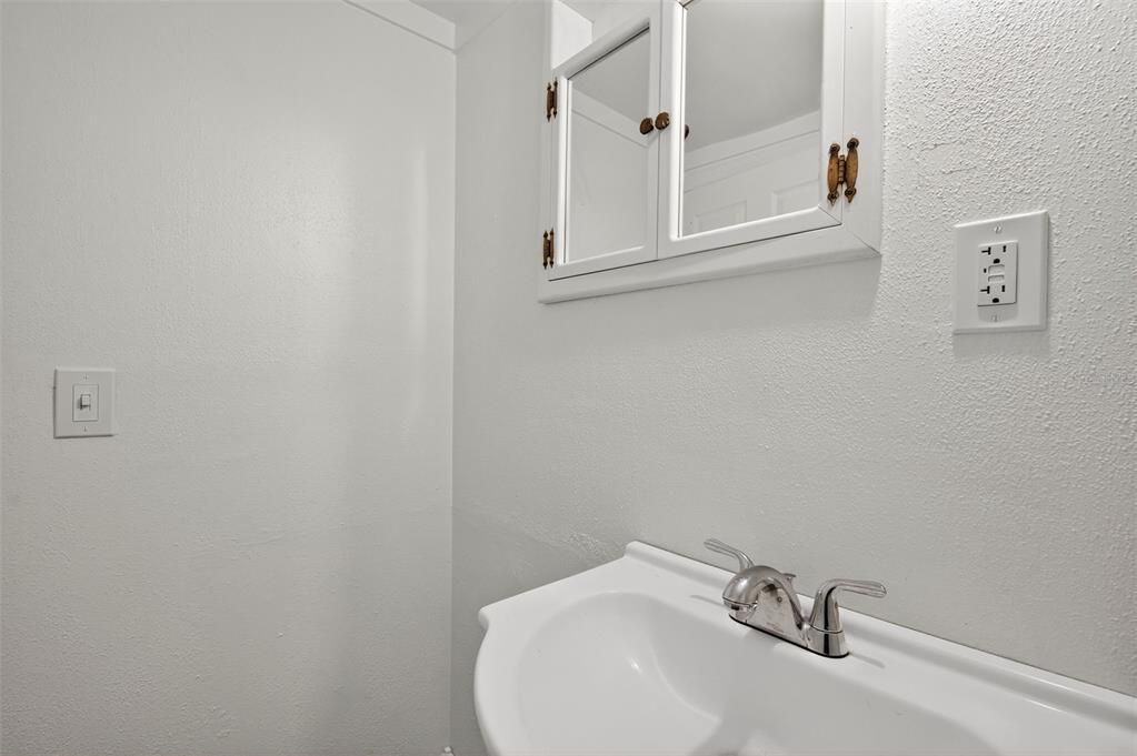 待售: $239,900 (3 贝兹, 1 浴室, 1350 平方英尺)