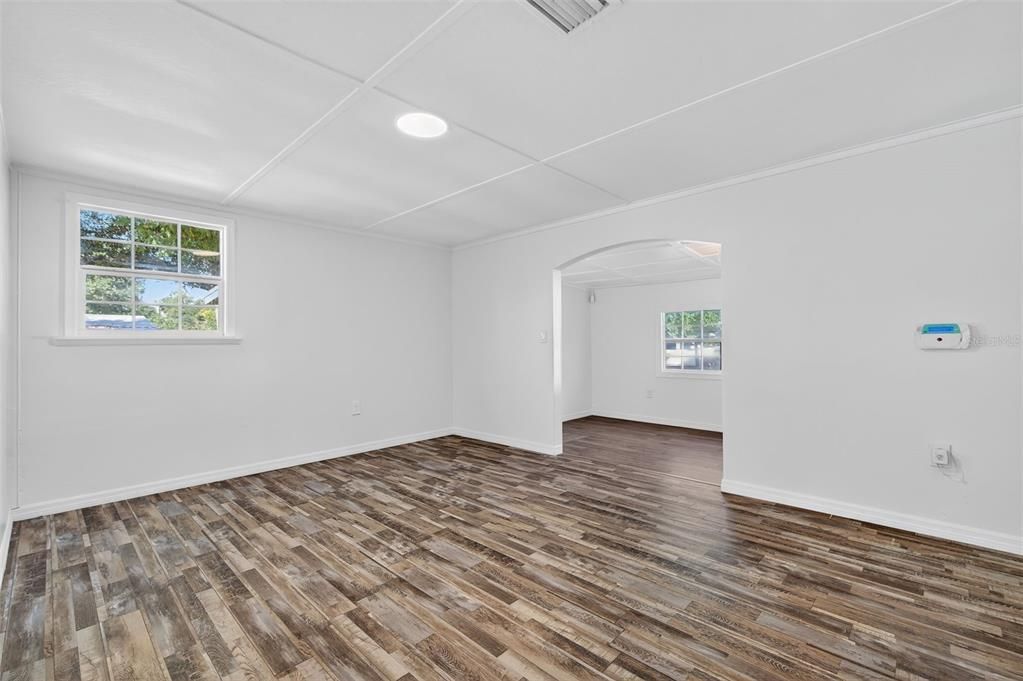 待售: $239,900 (3 贝兹, 1 浴室, 1350 平方英尺)