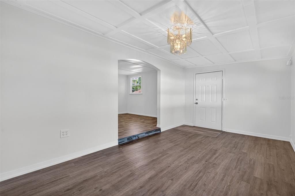 待售: $239,900 (3 贝兹, 1 浴室, 1350 平方英尺)