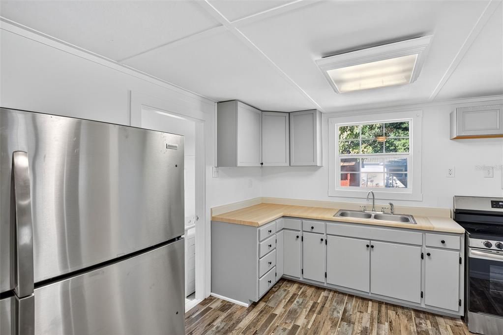 待售: $239,900 (3 贝兹, 1 浴室, 1350 平方英尺)