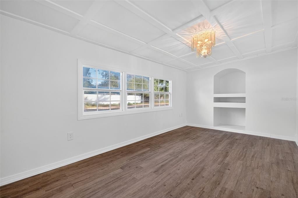 待售: $239,900 (3 贝兹, 1 浴室, 1350 平方英尺)