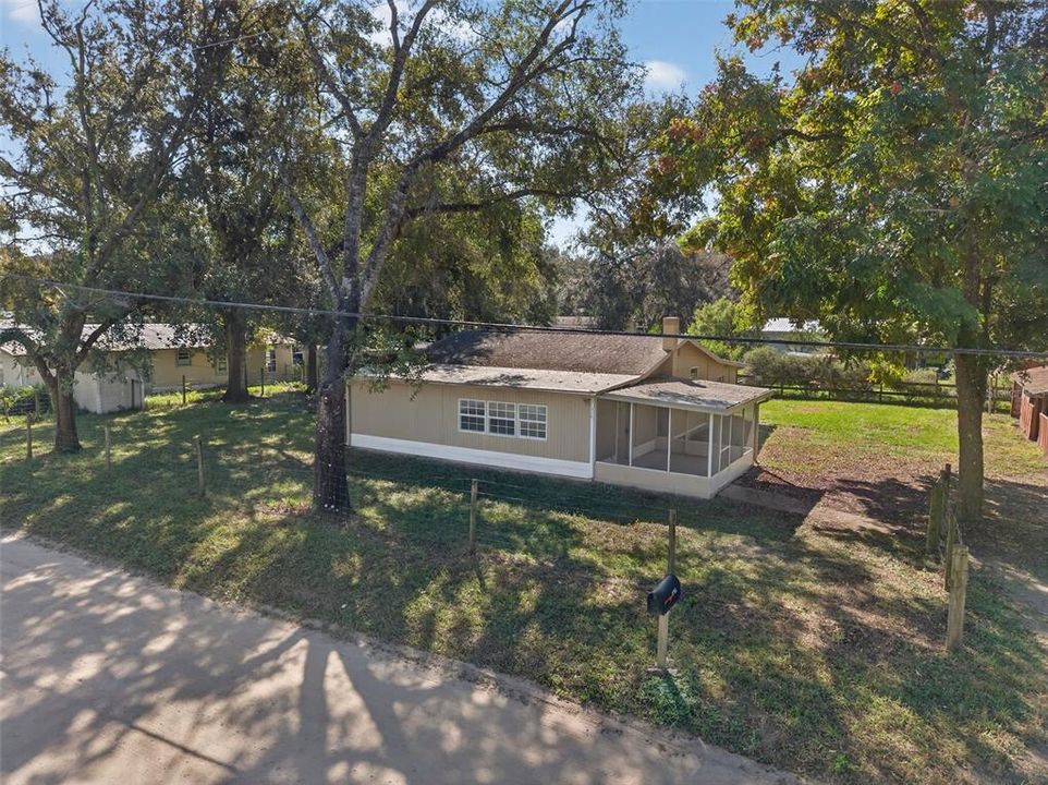 待售: $239,900 (3 贝兹, 1 浴室, 1350 平方英尺)