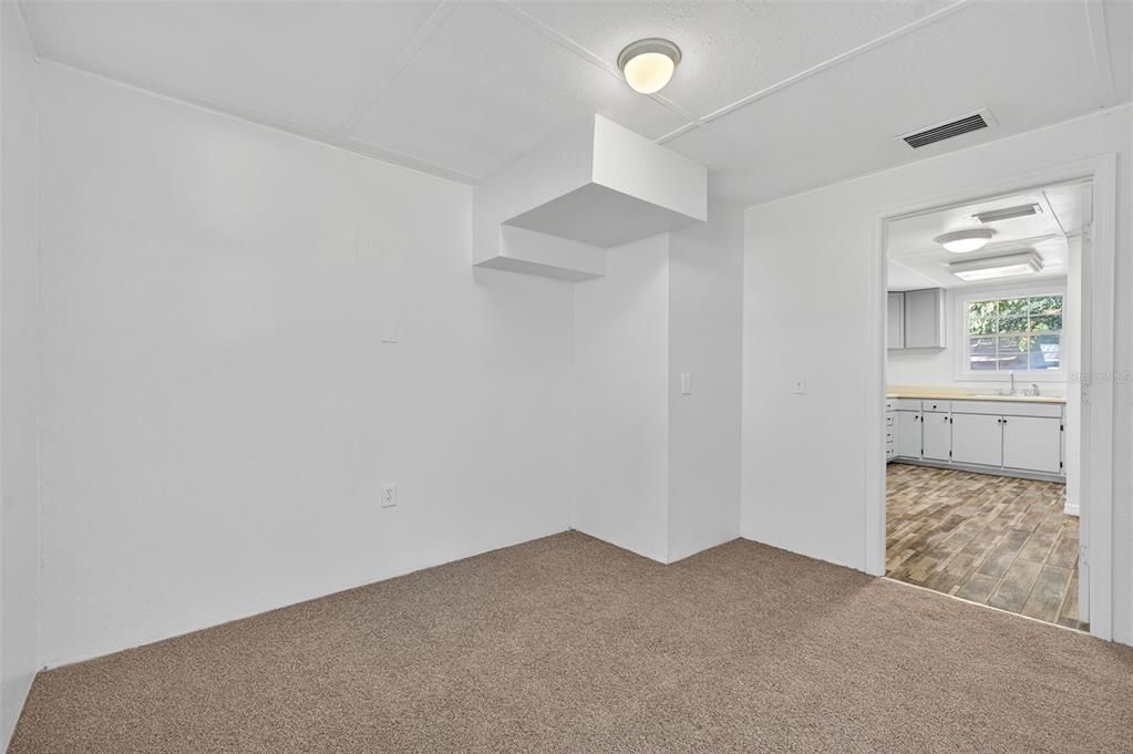 待售: $239,900 (3 贝兹, 1 浴室, 1350 平方英尺)