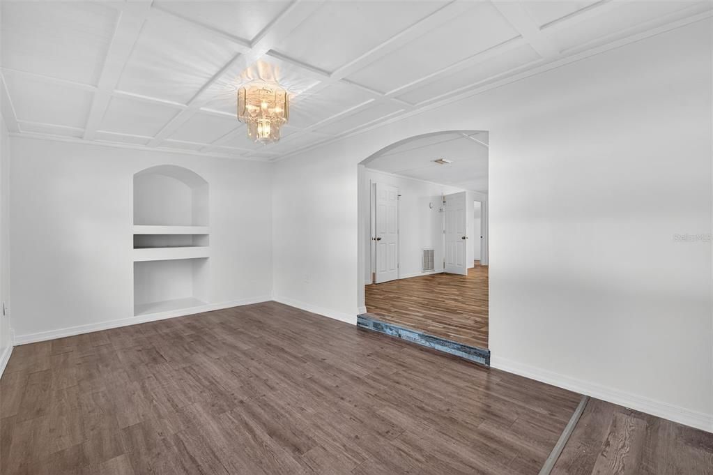 待售: $239,900 (3 贝兹, 1 浴室, 1350 平方英尺)