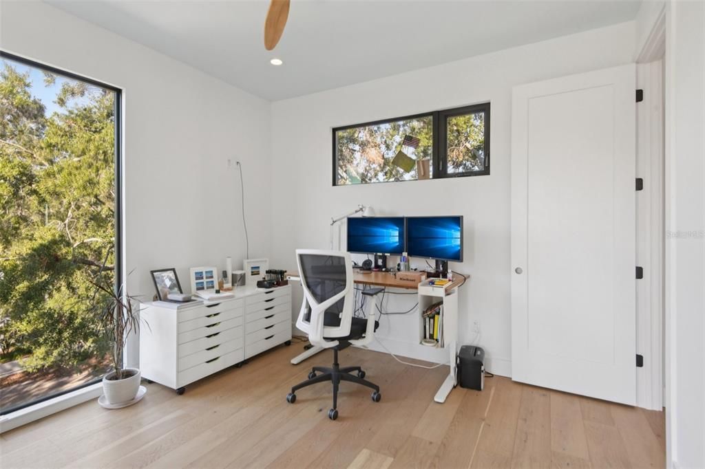 For Sale: $2,900,000 (4 beds, 4 baths, 4087 Square Feet)