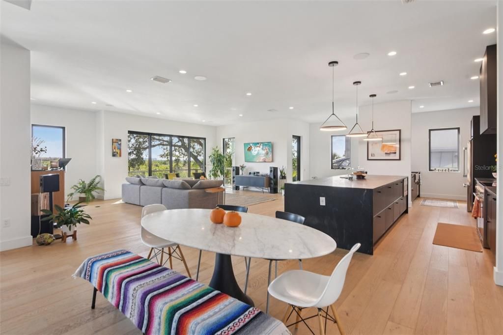 For Sale: $2,900,000 (4 beds, 4 baths, 4087 Square Feet)