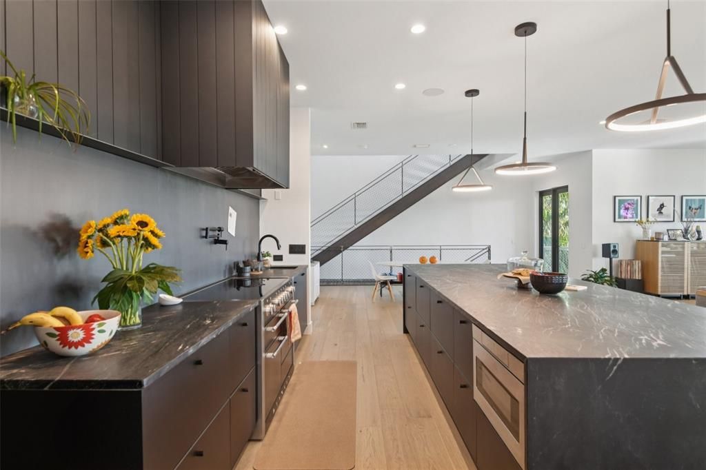 For Sale: $2,900,000 (4 beds, 4 baths, 4087 Square Feet)