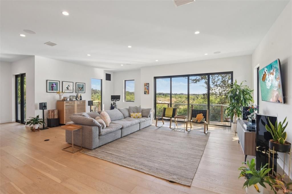 For Sale: $2,900,000 (4 beds, 4 baths, 4087 Square Feet)