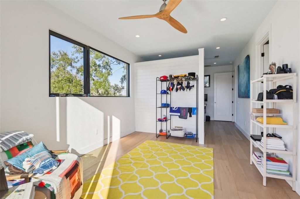 For Sale: $2,900,000 (4 beds, 4 baths, 4087 Square Feet)