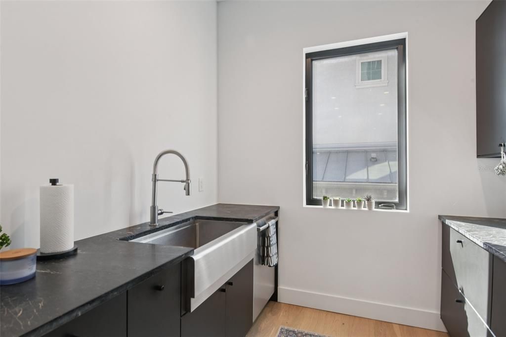 For Sale: $2,900,000 (4 beds, 4 baths, 4087 Square Feet)