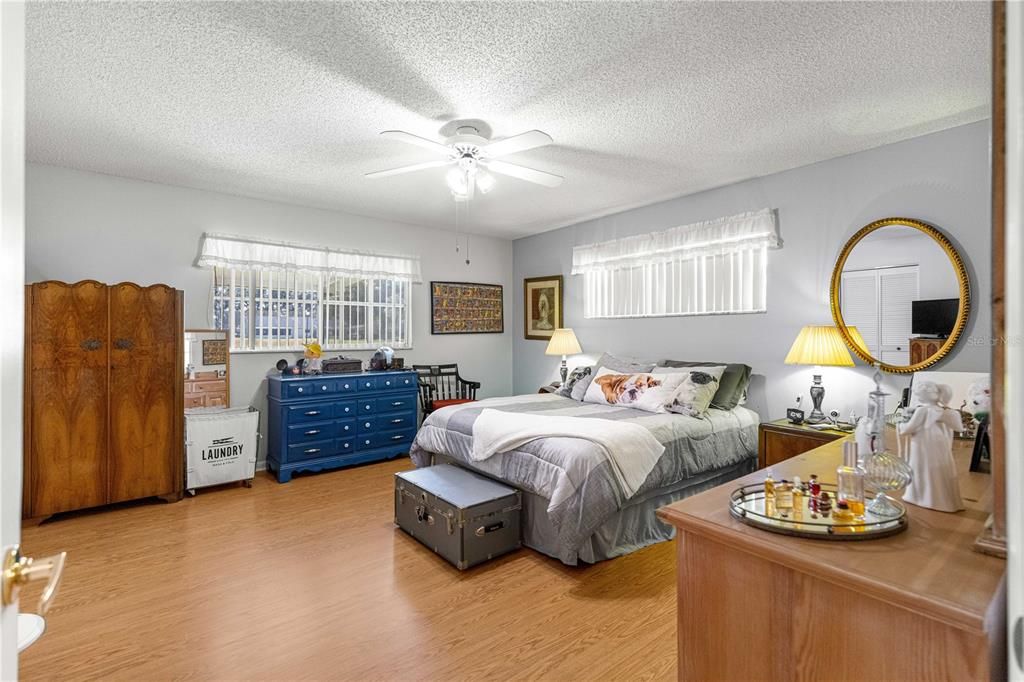 For Sale: $239,500 (2 beds, 2 baths, 1748 Square Feet)