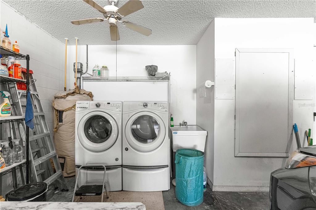 For Sale: $239,500 (2 beds, 2 baths, 1748 Square Feet)