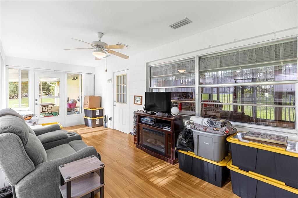 For Sale: $239,500 (2 beds, 2 baths, 1748 Square Feet)