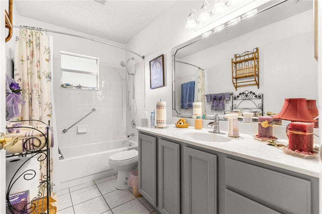 For Sale: $239,500 (2 beds, 2 baths, 1748 Square Feet)