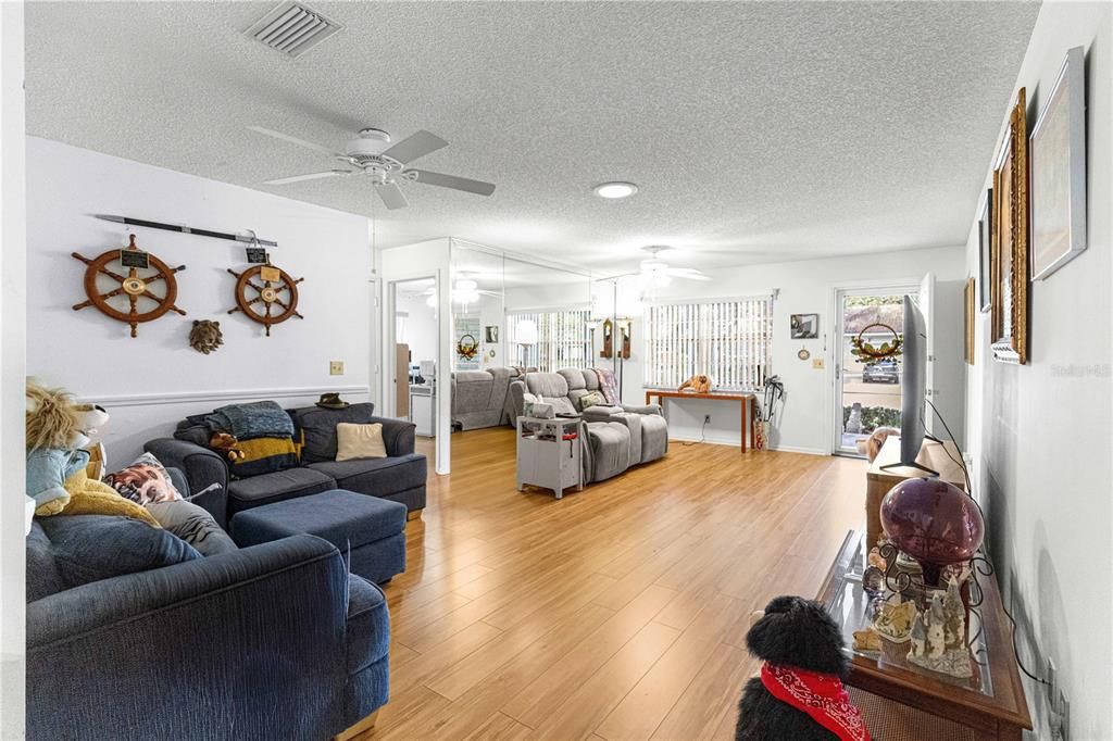 For Sale: $239,500 (2 beds, 2 baths, 1748 Square Feet)