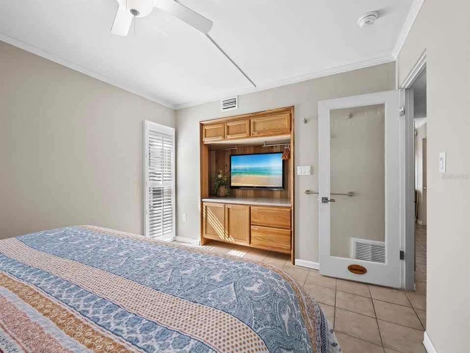 En Venta: $449,000 (2 camas, 1 baños, 695 Pies cuadrados)