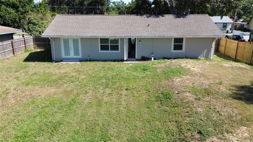 Activo con contrato: $265,000 (3 camas, 1 baños, 1275 Pies cuadrados)