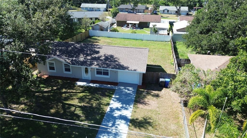 Activo con contrato: $265,000 (3 camas, 1 baños, 1275 Pies cuadrados)