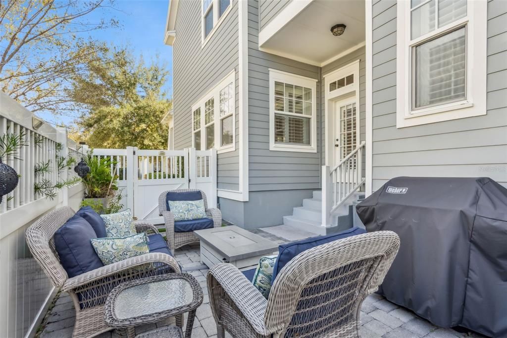 For Sale: $868,990 (3 beds, 2 baths, 2319 Square Feet)