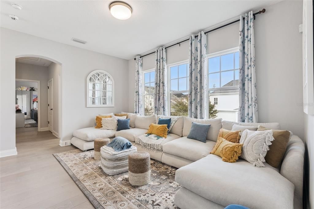 For Sale: $868,990 (3 beds, 2 baths, 2319 Square Feet)