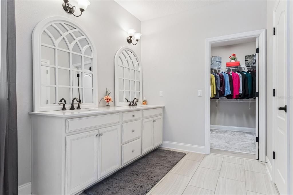 For Sale: $868,990 (3 beds, 2 baths, 2319 Square Feet)