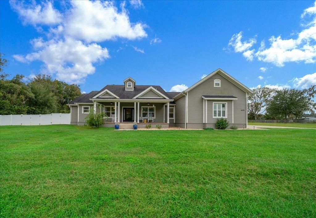 For Sale: $899,900 (4 beds, 4 baths, 3144 Square Feet)