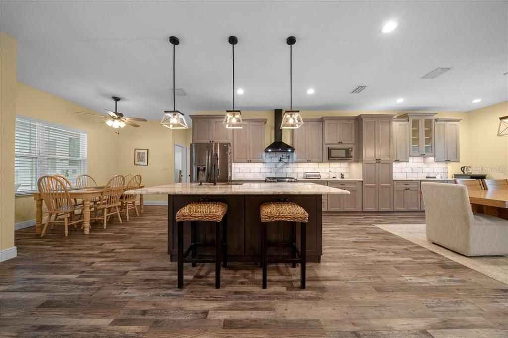 For Sale: $899,900 (4 beds, 4 baths, 3144 Square Feet)