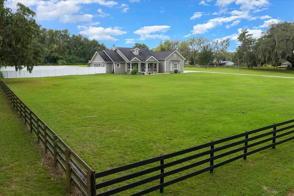 For Sale: $899,900 (4 beds, 4 baths, 3144 Square Feet)