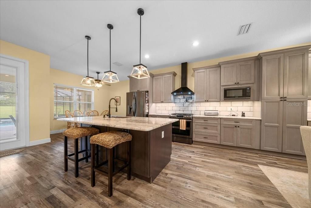 For Sale: $899,900 (4 beds, 4 baths, 3144 Square Feet)