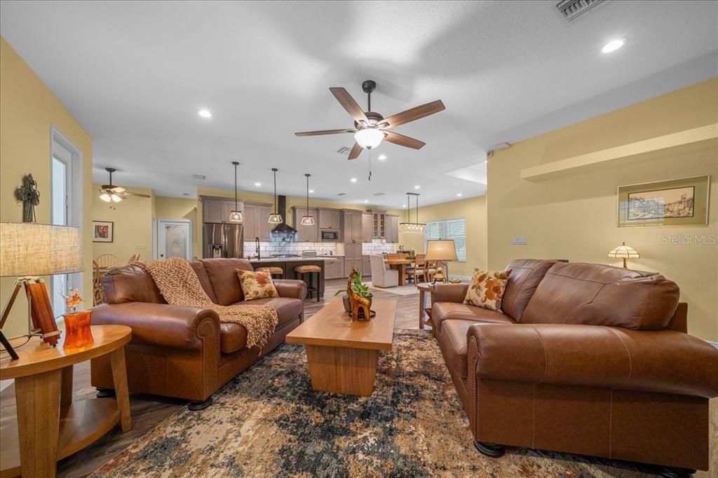 For Sale: $899,900 (4 beds, 4 baths, 3144 Square Feet)