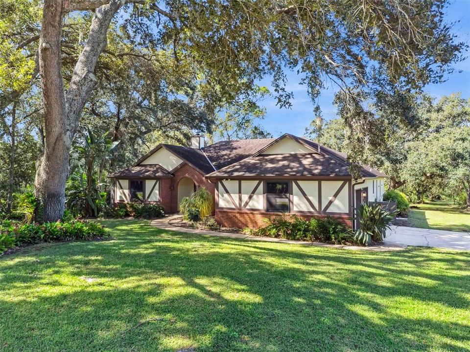 Recently Sold: $575,000 (3 beds, 2 baths, 1970 Square Feet)