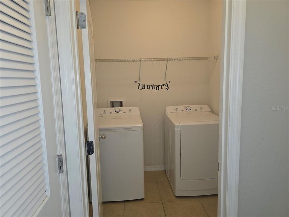 For Sale: $287,000 (3 beds, 2 baths, 1769 Square Feet)