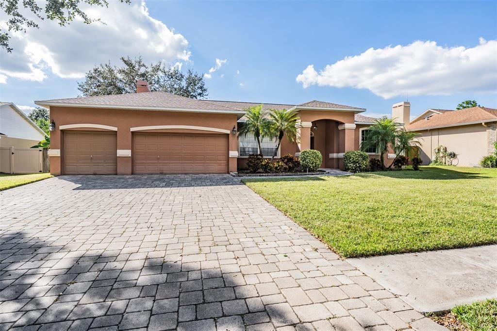 出租: $3,200 (4 贝兹, 2 浴室, 2435 平方英尺)