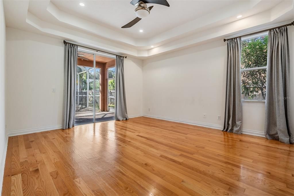 出租: $3,200 (4 贝兹, 2 浴室, 2435 平方英尺)