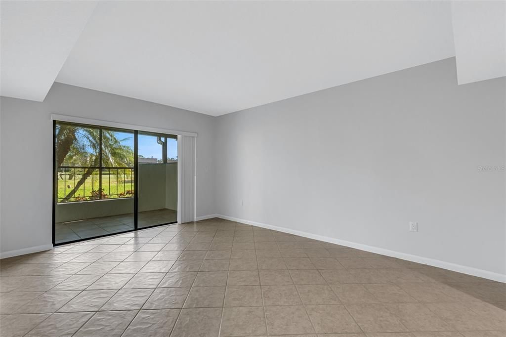 Active With Contract: $319,900 (3 beds, 2 baths, 1631 Square Feet)