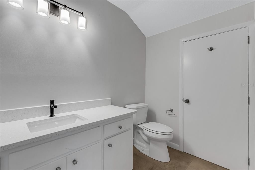 Active With Contract: $319,900 (3 beds, 2 baths, 1631 Square Feet)