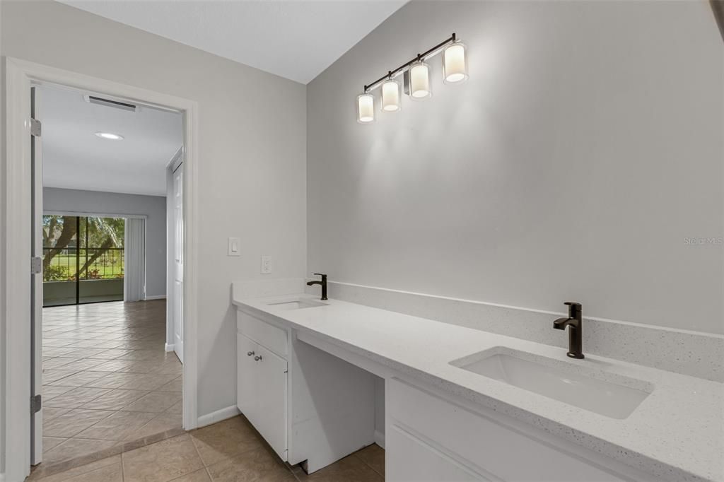Active With Contract: $319,900 (3 beds, 2 baths, 1631 Square Feet)