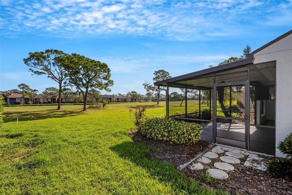 Active With Contract: $319,900 (3 beds, 2 baths, 1631 Square Feet)