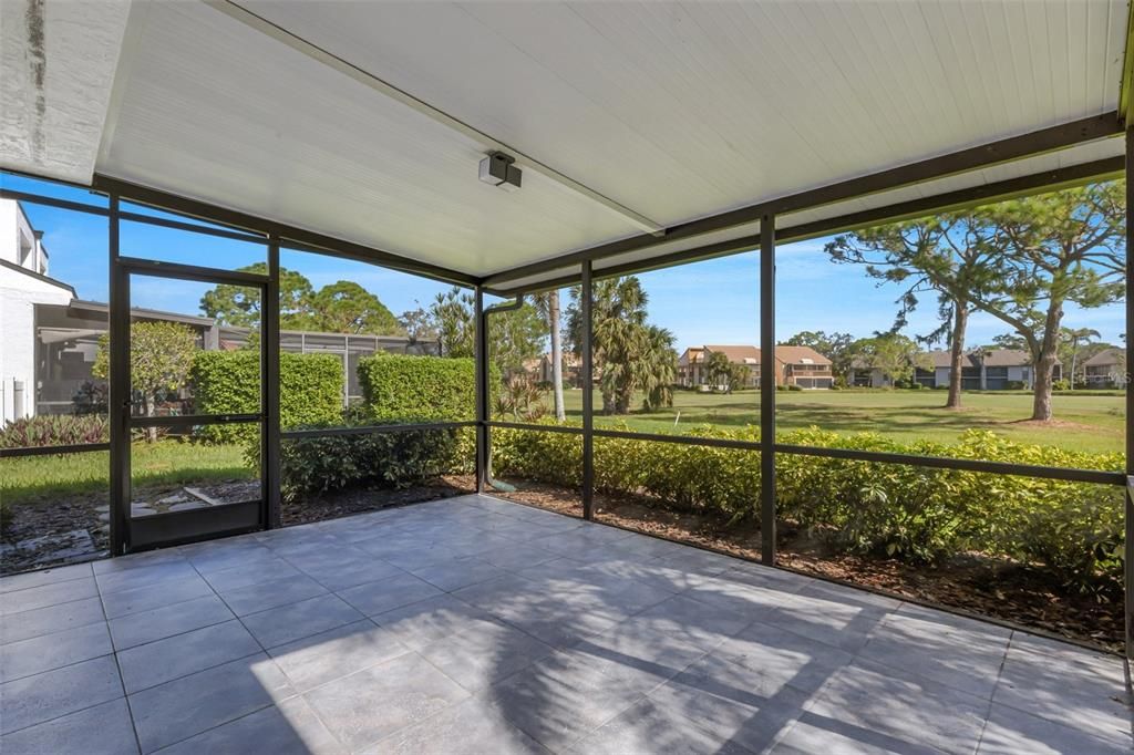 Active With Contract: $319,900 (3 beds, 2 baths, 1631 Square Feet)