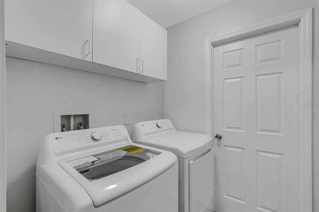 Active With Contract: $319,900 (3 beds, 2 baths, 1631 Square Feet)