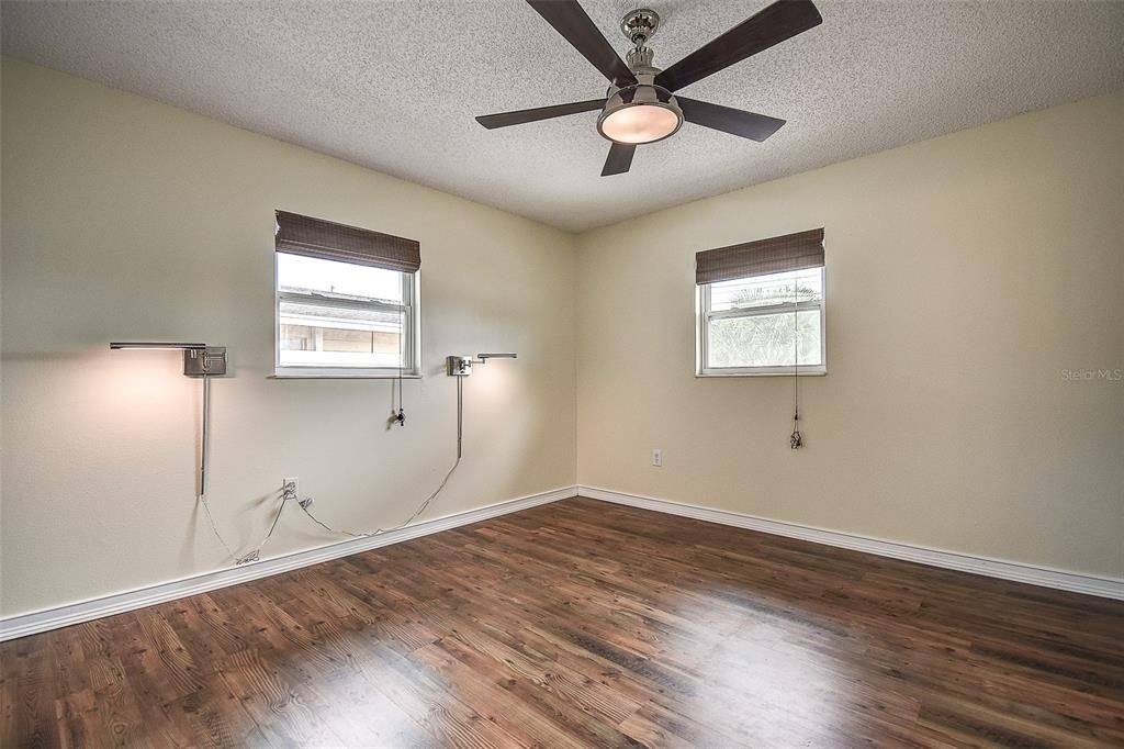 Active With Contract: $429,000 (3 beds, 2 baths, 1326 Square Feet)