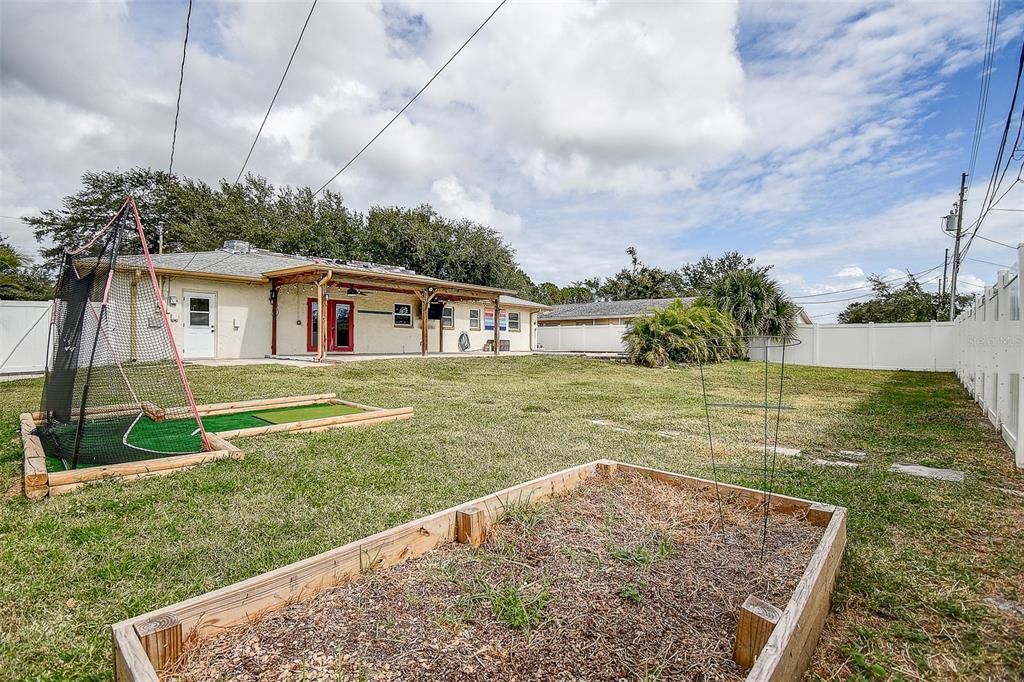 Active With Contract: $429,000 (3 beds, 2 baths, 1326 Square Feet)