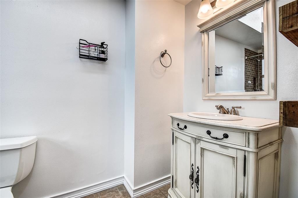 Active With Contract: $429,000 (3 beds, 2 baths, 1326 Square Feet)