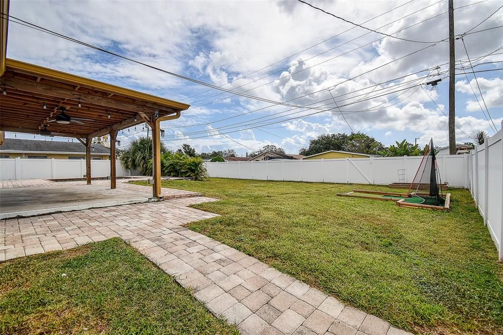 Active With Contract: $429,000 (3 beds, 2 baths, 1326 Square Feet)