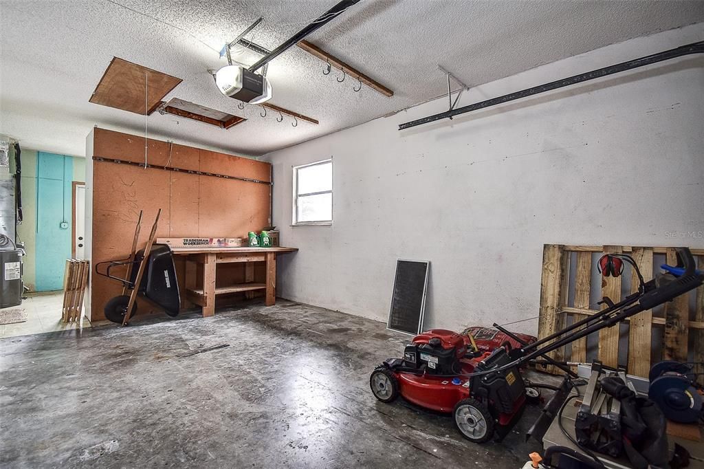 Active With Contract: $429,000 (3 beds, 2 baths, 1326 Square Feet)