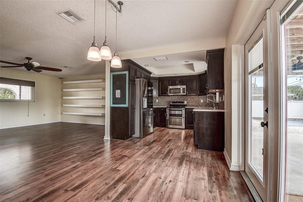 Active With Contract: $429,000 (3 beds, 2 baths, 1326 Square Feet)