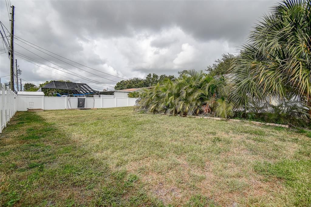 Active With Contract: $429,000 (3 beds, 2 baths, 1326 Square Feet)