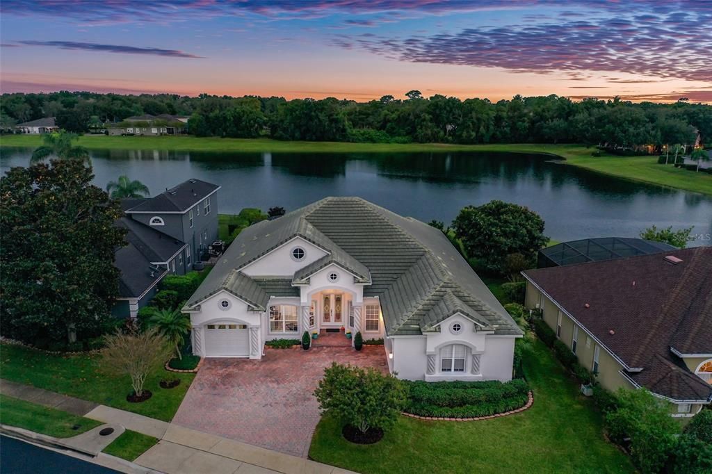 Recently Sold: $775,000 (4 beds, 3 baths, 2774 Square Feet)