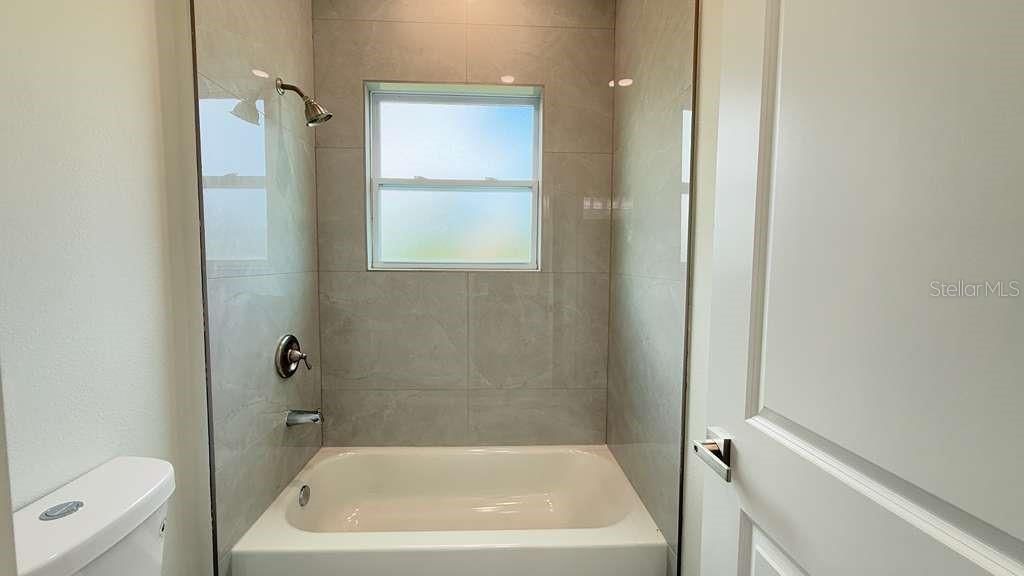 待售: $314,900 (4 贝兹, 3 浴室, 1892 平方英尺)